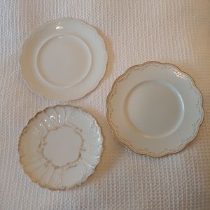 Vintage gilded and scallopped plate set